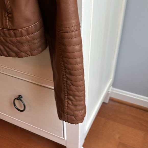 EYC!! Women's Faux Leather Moto Jacket - Picture 5 of 8